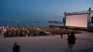 نجوم السينما المغربية يتألقون في افتتاح الدورة السادسة من مهرجان "سيني بلاج" بهرهورة