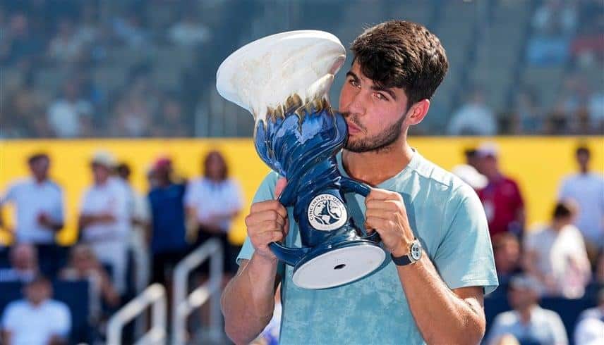 Alcaraz remporte le titre de Cincinnati après le retrait de Sinner 1 ألكاراز يحرز لقب سينسيناتي بعد انسحاب سينر