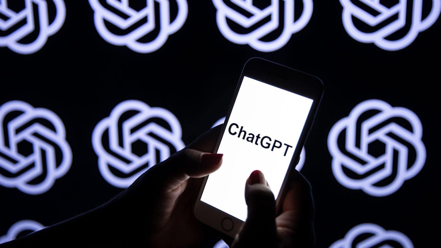 ChatGPT rassemble les applications de la vie quotidienne dans une interface unique : Spotify, Booking et Canva à votre service 1 ChatGPT يجمع تطبيقات الحياة اليومية في واجهة واحدة: سبوتيفاي، بوكينغ، وكانفا في خدمتك