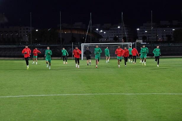المنتخب المغربي يجري آخر حصة تدريبية قبل اختبار أوغندا الودي بطنجة