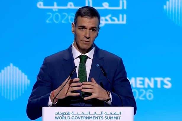 سانشيز: إسبانيا تتجه لحظر منصات التواصل على من هم دون 16 عاماً