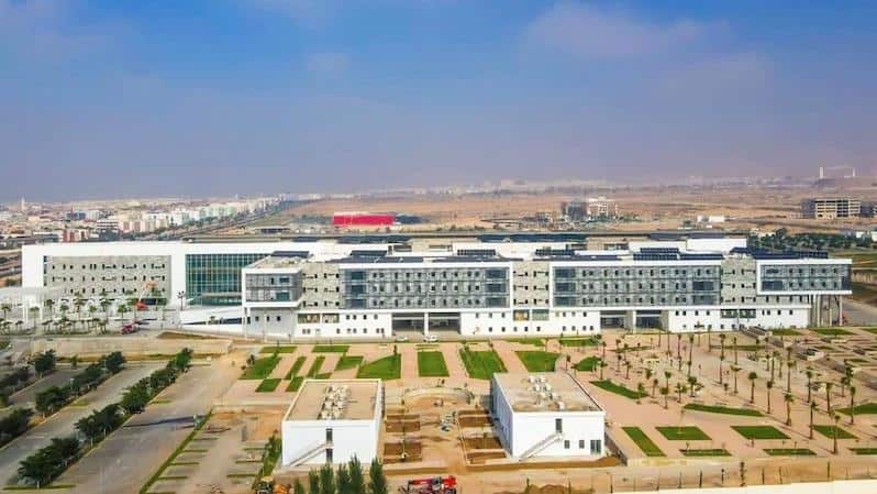 المركز الاستشفائي الجامعي محمد السادس بأكادير ينجح في جراحة دقيقة لمولودة مصابة بتشوه خلقي