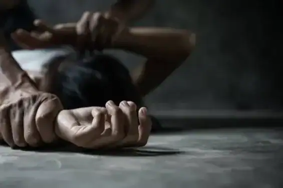 Le nouveau : Huit ans de prison pour un homme qui a attiré une serveuse avec une fausse offre d'emploi 1 الجديدة: ثماني سنوات سجناً لرجل استدرج نادلة بعرض عمل وهمي