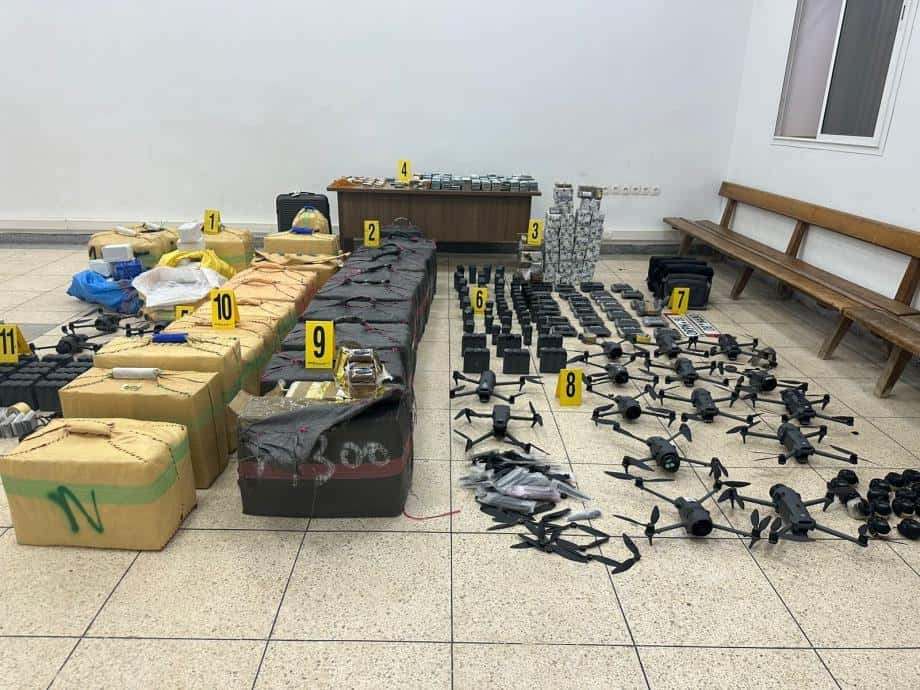 وجدة.. إحباط محاولة لتهريب 700 كيلوغرام من الشيرا وحجز أموال ومجوهرات