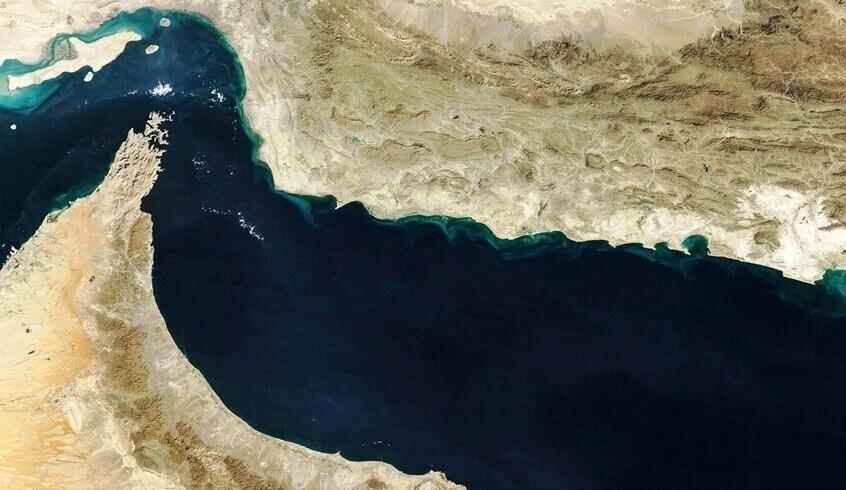 Trump annonce une avancée majeure avec l'Iran... Le détroit d'Ormuz revient sur le devant de la scène après un accord imminent 1 ترامب يعلن انفراجة كبرى مع إيران.. مضيق هرمز يعود إلى الواجهة بعد اتفاق مرتقب