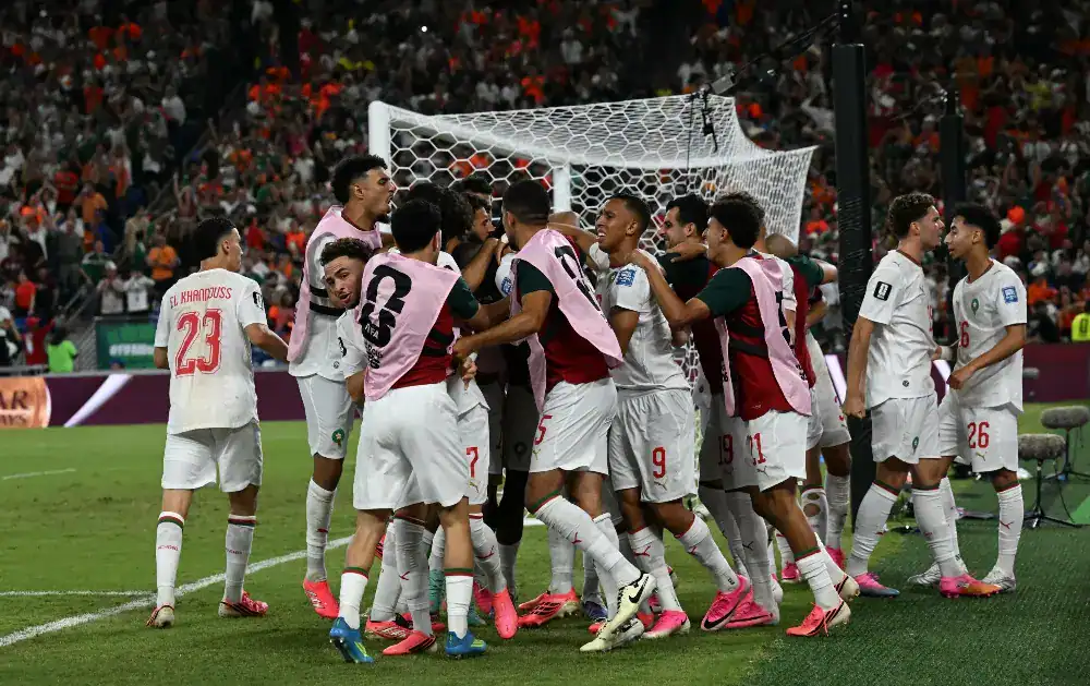 المغرب يطيح بهولندا في ليلة مجنونة.. بونو يقود الأسود إلى ثمن نهائي المونديال