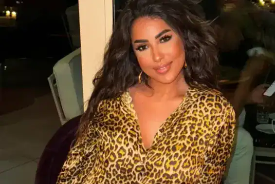 سكينة Glamour خلف القضبان من جديد.. 10 أشهر سجناً ومنع من مواقع التواصل