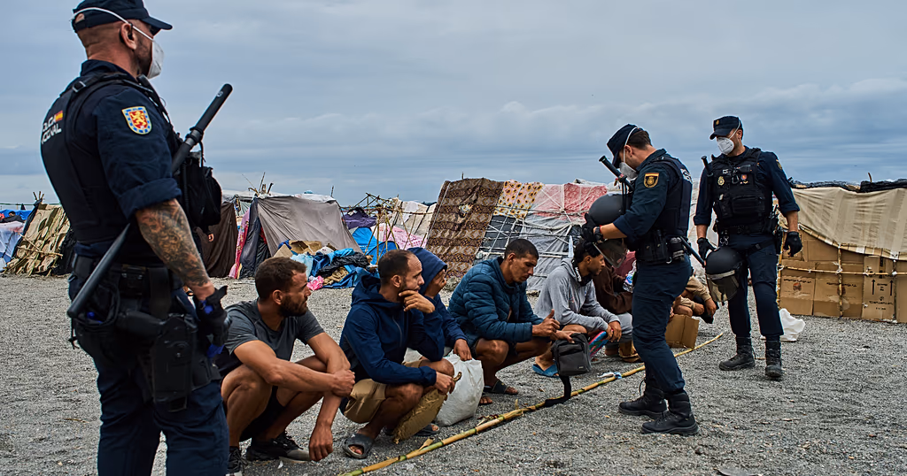 L'Espagne achève le démantèlement du camp de migrants de Ceuta et le retour volontaire de centaines de Marocains 1 L'Espagne achève le démantèlement du camp de migrants de Ceuta et le retour volontaire de centaines de Marocains