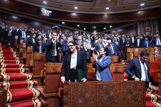 فاطمة الزهراء المنصوري خلال عرض البرنامج الحكومي أمام مجلسي البرلمان