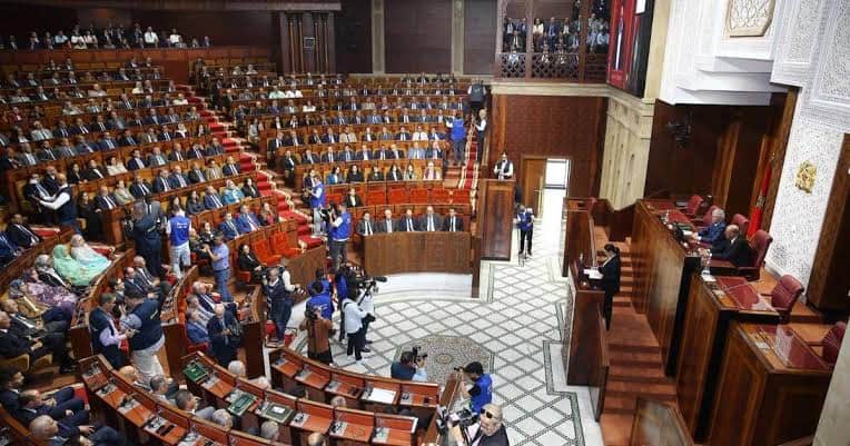 نواب في مجلس النواب المغربي خلال مناقشة ملف سبتة ومليلية والوحدة الترابية