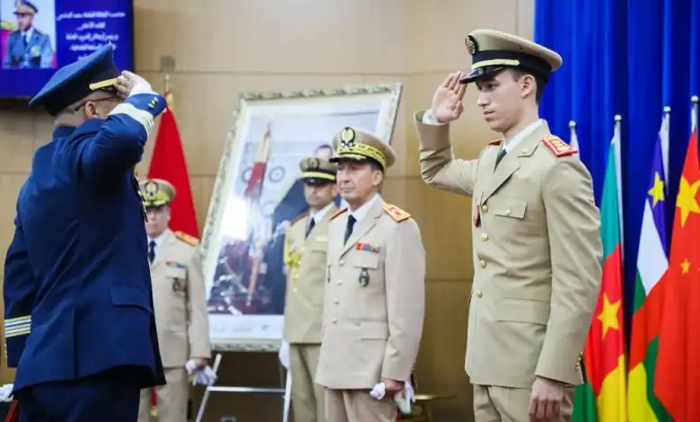 ولي العهد الأمير مولاي الحسن يترأس حفل تخرج دورتي الدفاع العالي وهيئة الأركان بالقنيطرة 1 مولاي الحسن