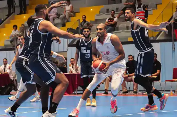 Tanger Union bat Salé en demi-finale aller de basket-ball d'élite اتحاد طنجة يهزم جمعية سلا في ذهاب نصف نهائي بطولة النخبة لكرة السلة