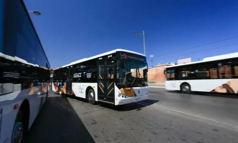 Rabat : La hausse des tarifs du tramway et des bus suscite un débat politique et social الرباط: ارتفاع أسعار الترامواي والحافلات يثير جدلاً سياسياً واجتماعياً
