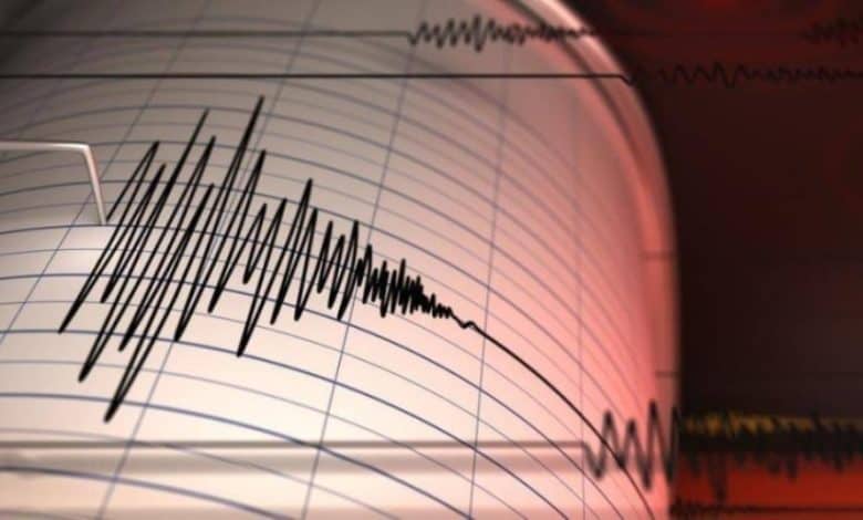 Fort tremblement de terre au large des côtes de l'Alaska et alertes au tsunami زلزال قوي يضرب قبالة سواحل ألاسكا وتحذيرات من تسونامي