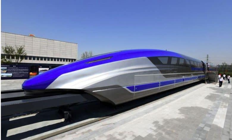 La Chine dévoile un train à sustentation magnétique à grande vitesse pouvant atteindre 600 kilomètres par heure 1 الصين تكشف عن قطار مغناطيسي فائق السرعة بسرعة تصل إلى 600 كلم/س