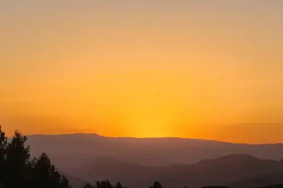 Alerte à la canicule au Maroc qui pourrait atteindre 45 degrés centigrades de samedi à mercredi 1 تحذير من موجة حرّ في المغرب قد تصل إلى 45 درجة مئوية من السبت إلى الأربعاء