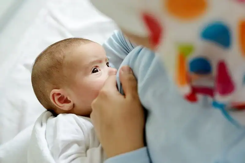 L'allaitement : Une nécessité pour la santé 1 الأطباء المغاربة يدقون ناقوس الخطر بشأن تراجع الرضاعة الطبيعية في ظل التحديات الصحية والاقتصادية