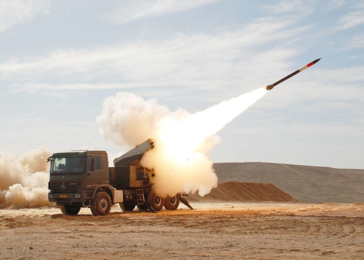 Le Maroc teste avec succès le missile israélien EXTRA et renforce ses capacités de défense 1 المغرب يختبر بنجاح صاروخ "EXTRA" الإسرائيلي ويعزز قدراته الدفاعية