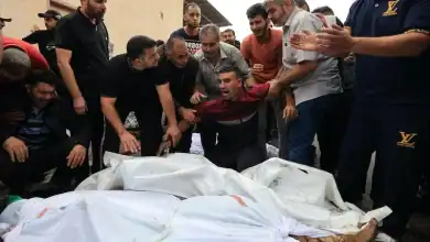 انقلاب شاحنة يودي بحياة 20 شخصاً في غزة