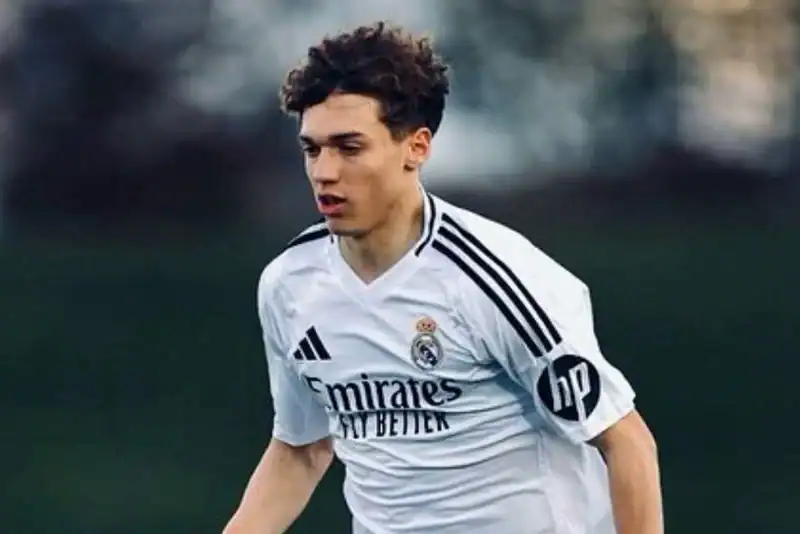 Le jeune marocain se rapproche de l'équipe première du Real Madrid 1 موهبة مغربية صاعدة تقترب من الفريق الأول لريال مدريد