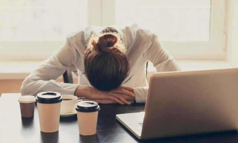 دراسة جينية تنسف الأسطورة: متلازمة التعب المزمن ليست حالة نفسية فقط!