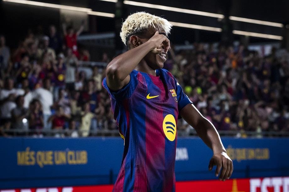 برشلونة يكتسح كومو بخماسية ويتوج بكأس جوان غامبر