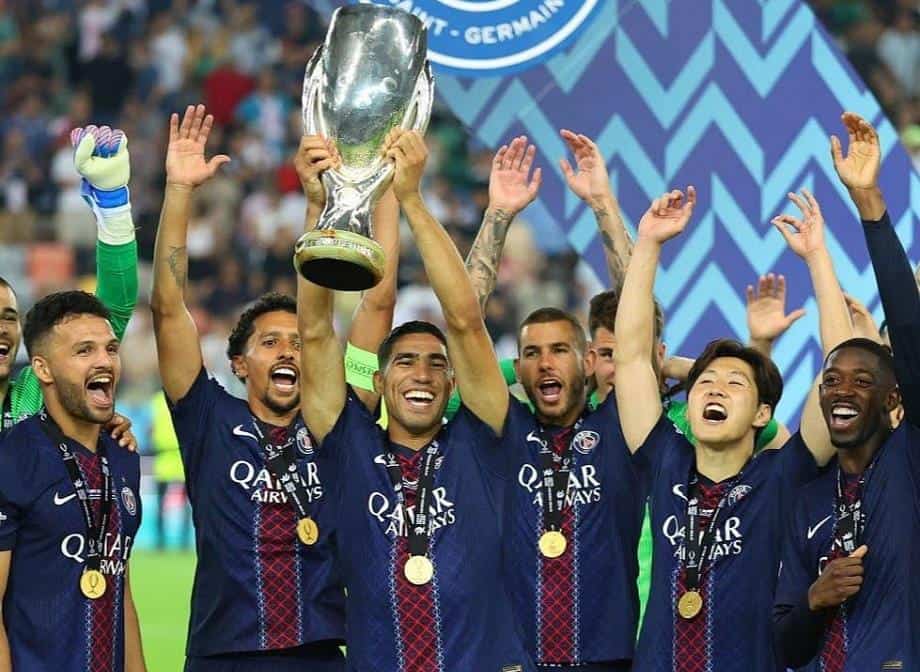 الجامعة الملكية تهنئ أشرف حكيمي بعد التتويج بكأس السوبر الأوروبي