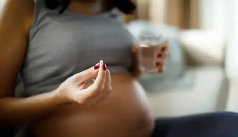 بعد تحذير ترامب... جدل طبي حول تأثير "الباراسيتامول" على الحمل