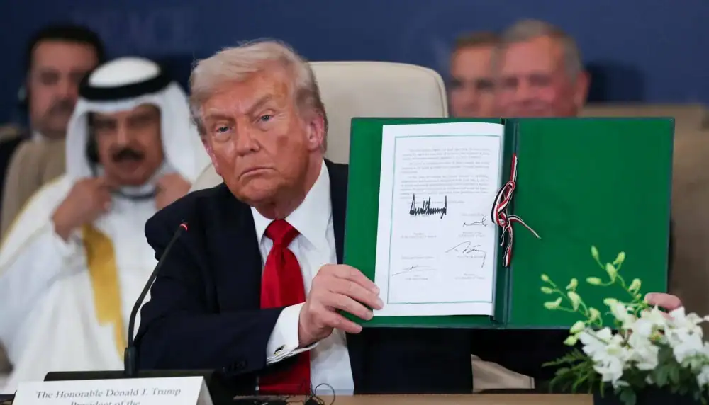 الولايات المتحدة ومصر وقطر وتركيا يوقعون اتفاق وقف إطلاق النار في غزة