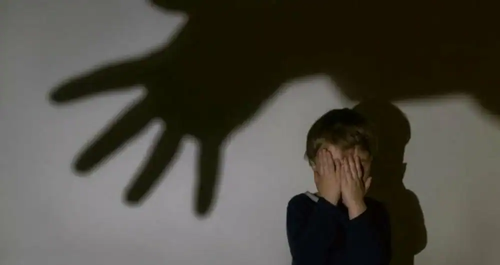 Tragédie de Tanger : la mort d'un nourrisson entre les mains d'un enfant suscite l'indignation nationale et soulève de profondes questions 1 مأساة طنجة: وفاة رضيع على يد طفلة تُفجر الغضب الوطني وتثير أسئلة عميقة
