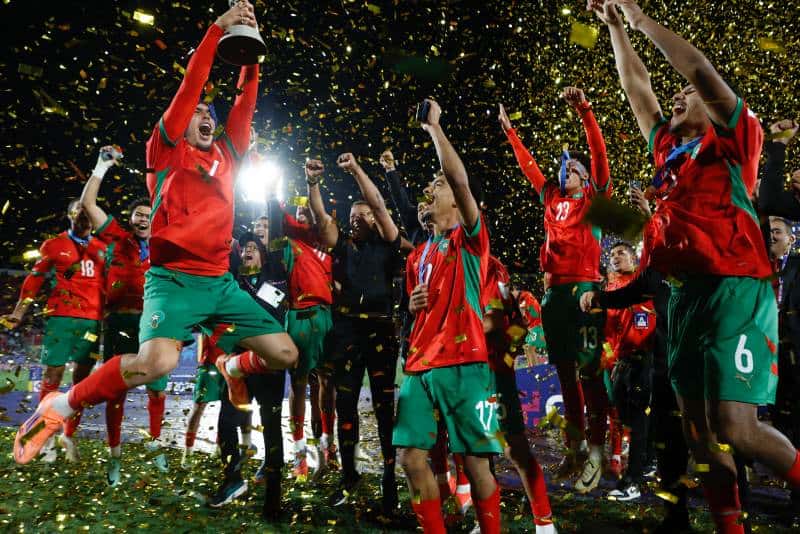 Le Roi Mohammed VI félicite l'équipe marocaine qui a remporté la Coupe du Monde des Jeunes 2025 1 Програма ChatGPT сказала:
الملك محمد السادس يهنئ المنتخب المغربي المتوج بكأس العالم للشباب 2025