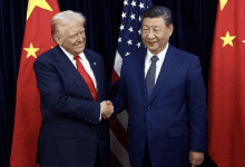 ترامب يغادر كوريا الجنوبية بعد لقاء مطوّل مع شي جين بينغ وسط آمال بتهدئة الحرب التجارية