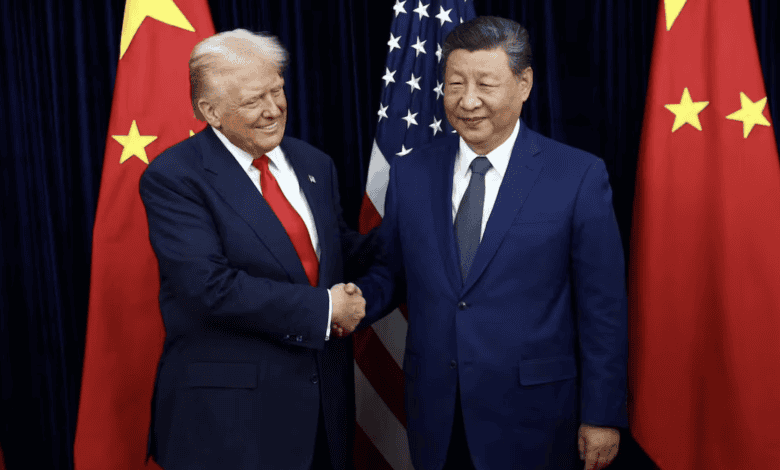 Trump quitte la Corée du Sud après une longue rencontre avec Xi Jinping dans l'espoir d'apaiser la guerre commerciale 1 ترامب يغادر كوريا الجنوبية بعد لقاء مطوّل مع شي جين بينغ وسط آمال بتهدئة الحرب التجارية