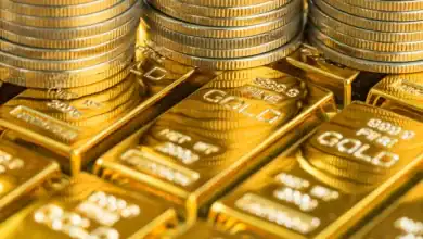 الذهب يتراجع مع صعود الدولار وتراجع رهانات الخفض