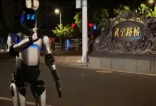 روبوت صيني يقطع 106 كيلومترات دون توقف ويدخل غينيس