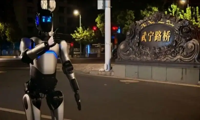 روبوت صيني يقطع 106 كيلومترات دون توقف ويدخل غينيس