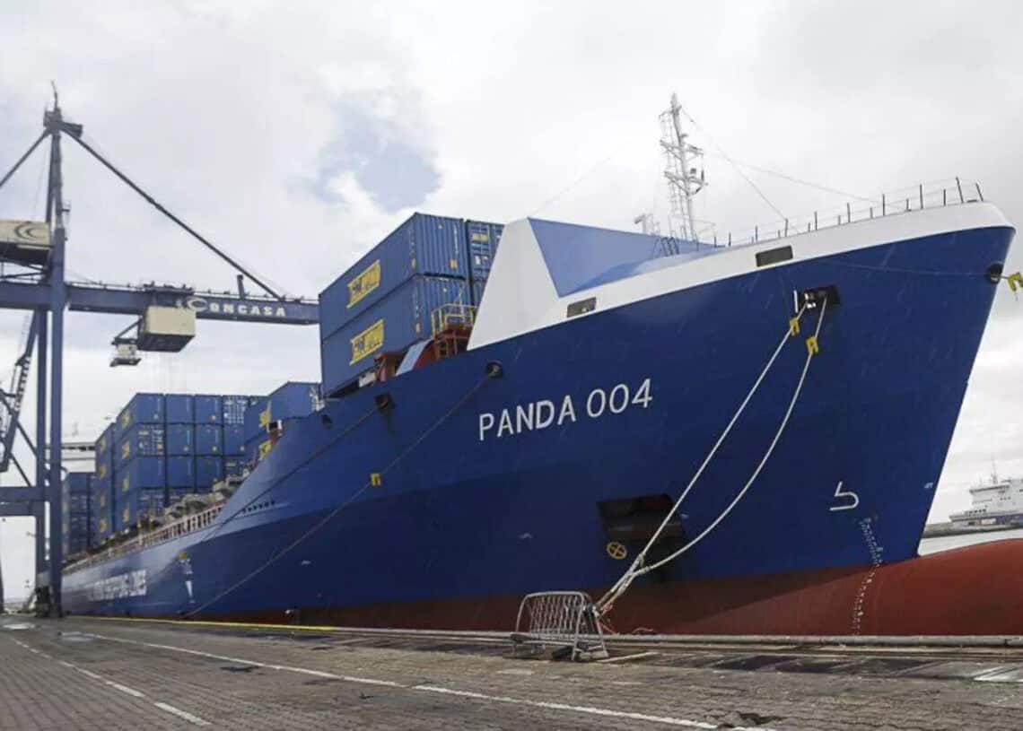 Le port de Cadix rétablit la liaison maritime avec le Maroc après 11 ans d'interruption 1 ميناء قادس يستعيد ارتباطه البحري بالمغرب بعد 11 عامًا من التوقف