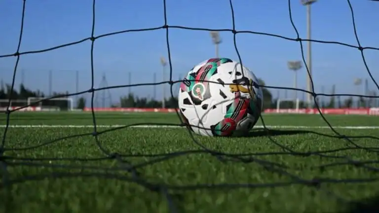 Програма ChatGPT сказала:
الوداد الرياضي يواصل صدارة البطولة الوطنية للسيدات بعد الجولة السابعة