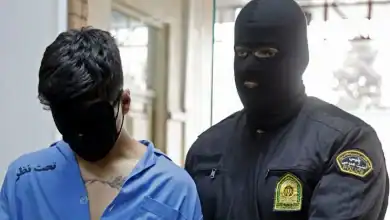 إيران تنفّذ حكم الإعدام علنًا بحق مُدان باغتصاب امرأتين في سمنان