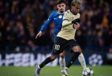 تشلسي يستغل النقص العددي لبرشلونة ويحقق انتصارًا ساحقًا بثلاثية