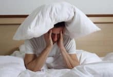 معاناة المصابين بالأرق.. لماذا يستحيل إيقاف سيل الأفكار ليلاً؟