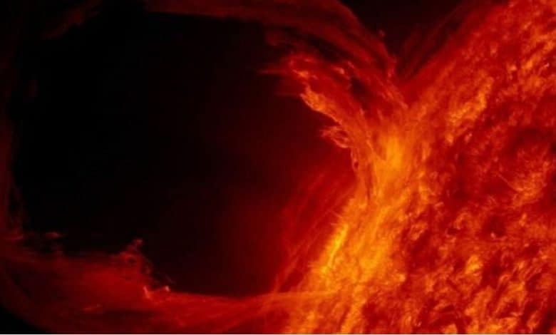 سحابة بلازما شمسية قد تبلغ الأرض في ليلة رأس السنة 2026