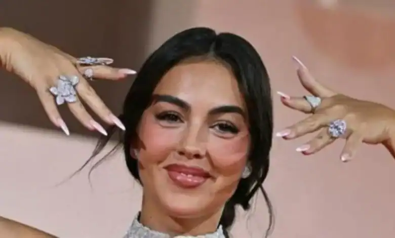 سعره 3 ملايين دولار.. جورجينا عن خاتم كريستيانو: «أقل ما يمكن تقديمه»