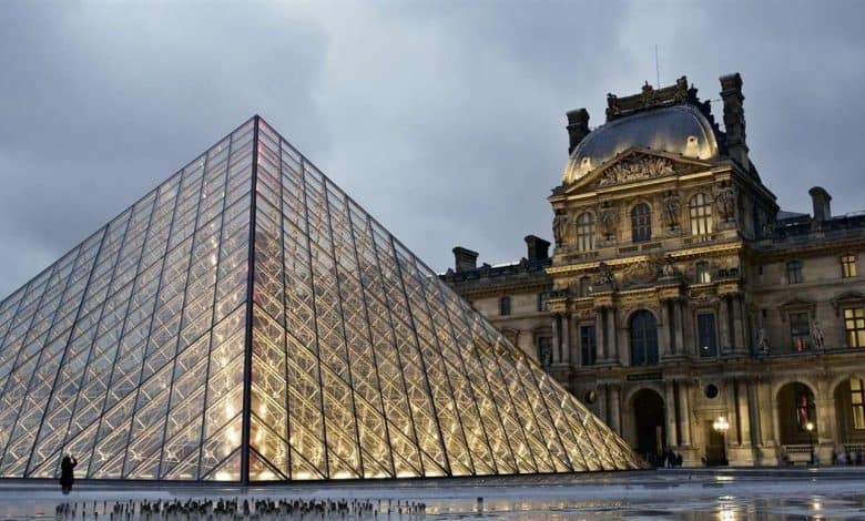 France. Fermeture du Louvre pour cause de grève du personnel 1 فرنسا.. متحف اللوفر يغلق أبوابه بسبب إضراب الموظفين