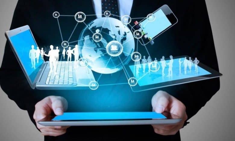 أمين المزواغي يؤكد توجه وكالة التنمية الرقمية لإحداث هوائيات جهوية لتقريب البرامج من الجهات وتقليص الفجوة الرقمية، مع تكوين وتحسيس للشباب والمقاولات والسكان الهشة.