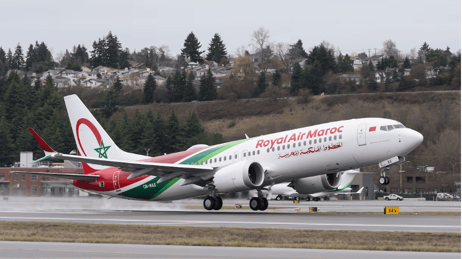 Royal Air Maroc prévoit de lancer neuf nouvelles lignes directes vers l'Europe, l'Afrique et les Amériques à partir de 2026. 1 تخطط الخطوط الملكية المغربية لإطلاق تسعة خطوط جوية مباشرة جديدة نحو أوروبا وأفريقيا والأمريكتين ابتداء من 2026.