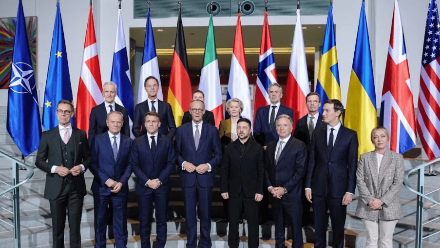 L'Union européenne a approuvé un prêt syndiqué de 90 milliards d'euros à l'Ukraine, sans recours aux actifs russes. 1 وافق الاتحاد الأوروبي على قرض مشترك بقيمة 90 مليار يورو لأوكرانيا، دون اللجوء إلى الأصول الروسية