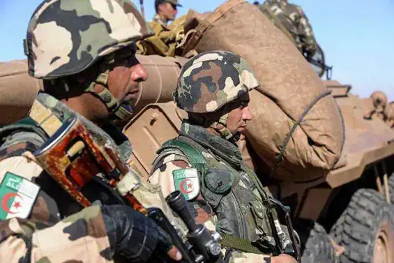 الجيش الجزائري يعلن مقتل ثلاثة مغاربة في بشار