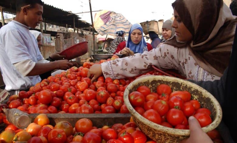تجار الخضر والفواكه بالدار البيضاء ينتظرون عودة الأسعار لطبيعتها