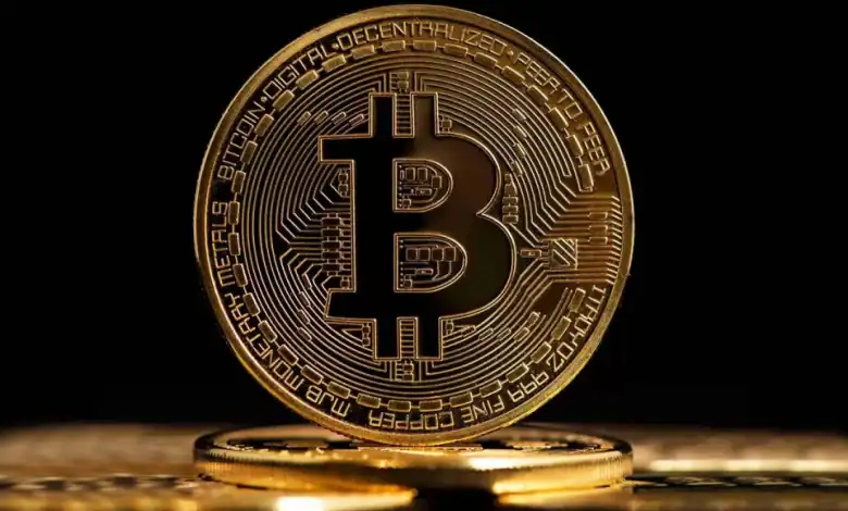 قطار بيتكوين يواصل اندفاعه: اختراق 94 ألف دولار وبناء قاعدة سعرية جديدة